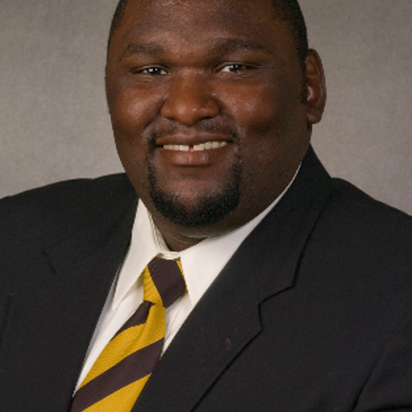 Episode 16: Key Teaching Points on the Defensive Line, Kelvin Bell, Iowa University episode artwork